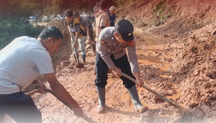 Longsor Tutup Akses Utama Dua Kampung di Aceh Tengah