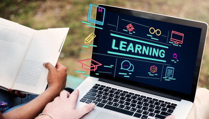 Polsek Samadua Dorong Digitalisasi Pembelajaran di Sekolah