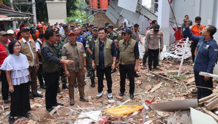 Kepala BNPB Tinjau Lokasi Gempa M 7,6 di Manado