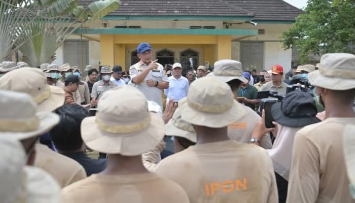 Tito Karnavian Pimpin Apel Praja IPDN dan Salurkan Bantuan