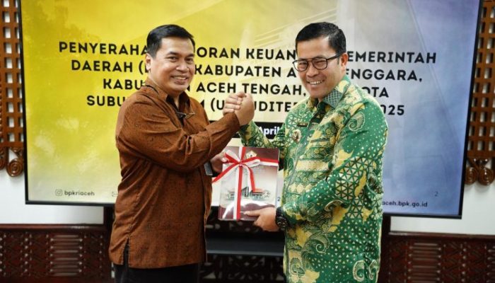 Bupati Aceh Tengah Serahkan LKPD 2025 ke BPK