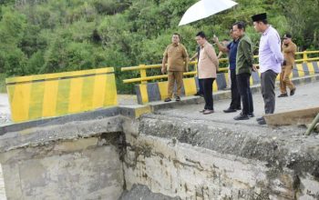 Jembatan Gemboyah Nyaris Putus, Akses Dua Kecamatan Lumpuh