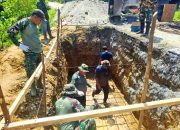 TNI dan Warga Kebut Pembangunan Jembatan Gantung