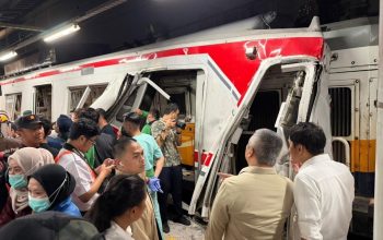 Menhub Pastikan Evakuasi Kecelakaan Kereta Bekasi Berjalan Optimal