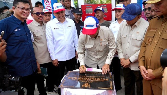 Menkop Resmikan SPBUN untuk Kesejahteraan Nelayan Aceh Selatan