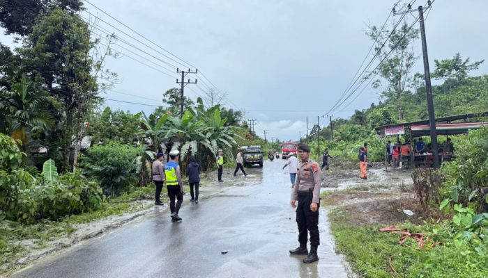 Polisi Patroli Kawasan Rawan Pascahujan Deras di Simeulue