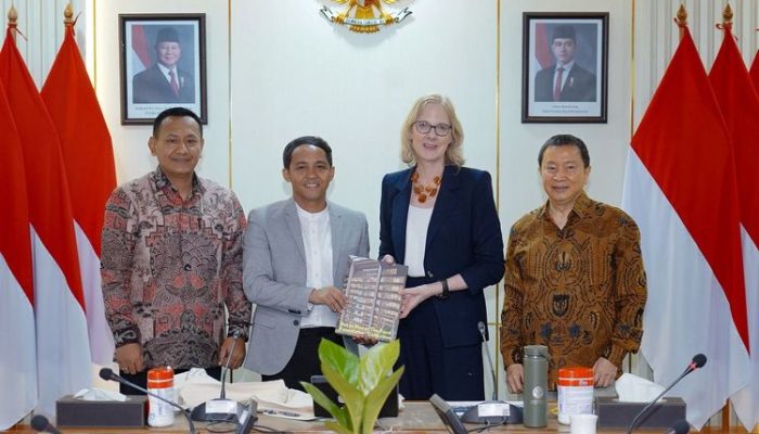 Pemerintah Gandeng Ford Foundation Percepat Pengakuan Hutan Adat