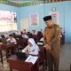 Sekda Aceh Tengah Tinjau TKA SD, Tekankan Kejujuran dan Evaluasi Mutu