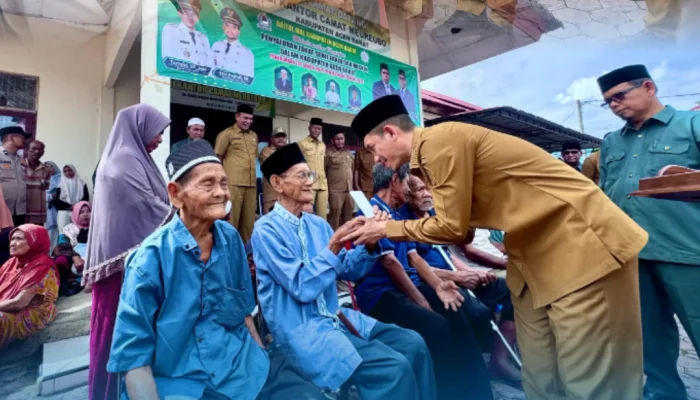 Baitul Mal Aceh Barat Salurkan Zakat Rp817 Juta ke 1.102 Warga