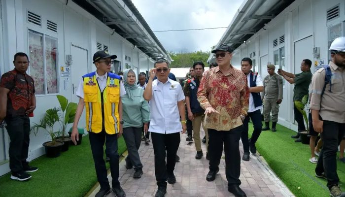 Deputi Kemenko RI Tinjau Huntara di Bener Meriah