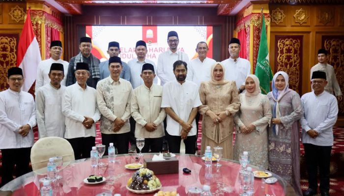 Mualem Gelar Halalbihalal Iduladha di Meuligoe Aceh