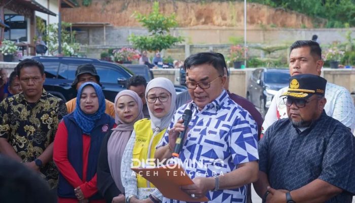 Bupati Salim Fakhry Salurkan Bantuan Korban Kebakaran Kute Bakti