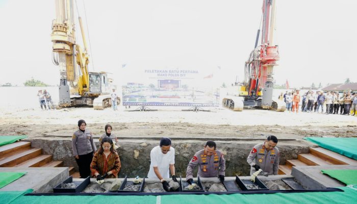 Kapolri Letakkan Batu Pertama Pembangunan Mapolda DIY