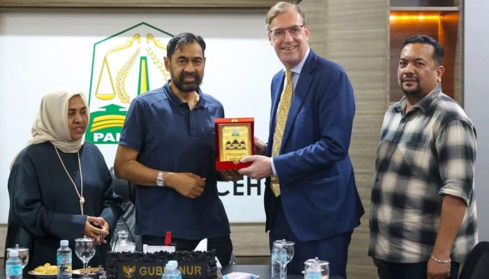 Mualem Terima Kunjungan Wakil Dubes Belanda