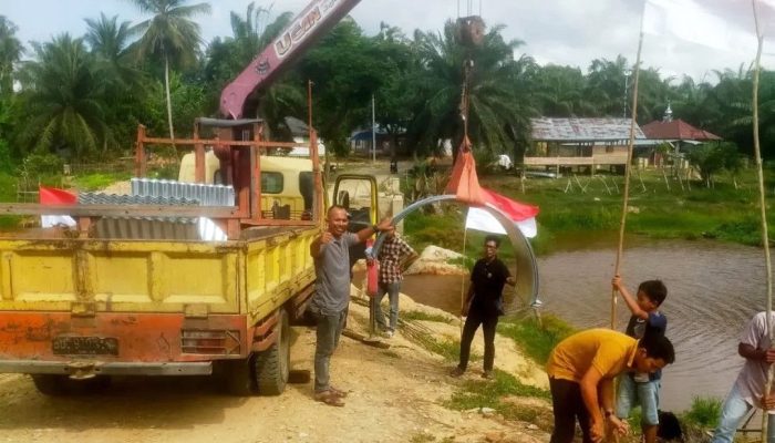 Akses Desa Terputus, Material Jembatan Aramco Akhirnya Tiba