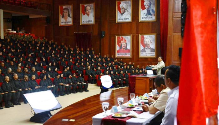 Presiden Prabowo Beri Taklimat kepada Peserta PFLP 2026 di Hambalang