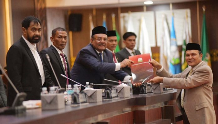 Pansus LKPJ Soroti Ketergantungan Transfer Pusat di tengah Pertumbuhan Ekonomi