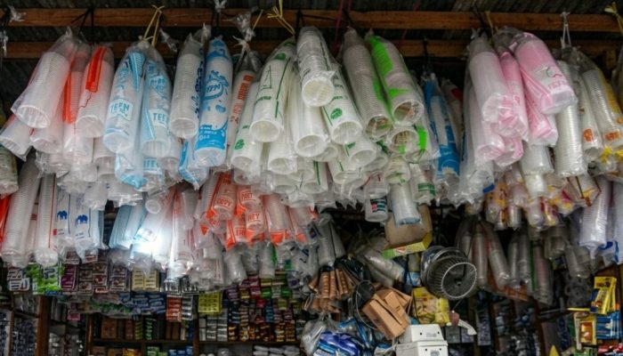 Harga Plastik di Aceh Besar Naik Tajam Dua Bulan Terakhir
