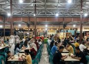 Warga Banda Aceh Serbu Warkop Saat Listrik Kembali Padam