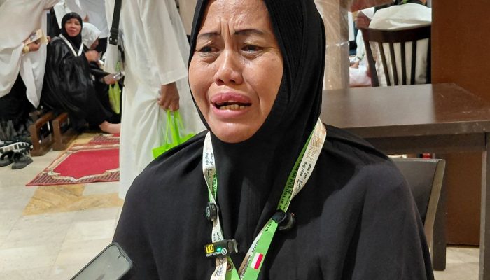 Rumahnya Tertimbun Banjir, Hartati Tetap Penuhi Panggilan Haji