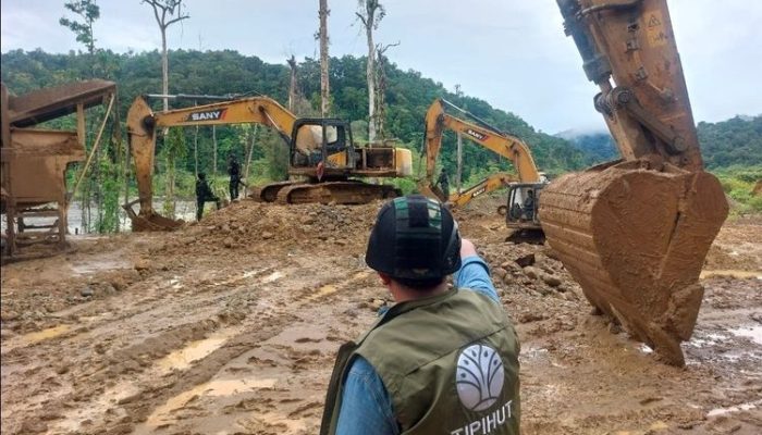 Tambang Emas Ilegal di Nabire Digerebek, 7 WNA Diamankan