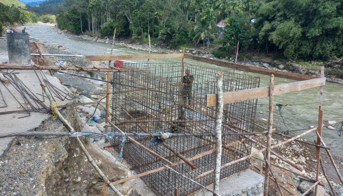 Pembangunan Jembatan Gantung di Blang Puuk Berlanjut