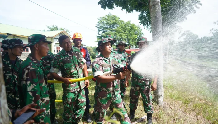 Korem 012/Teuku Umar Asah Kemampuan Personel Operasikan Mobil Damkar