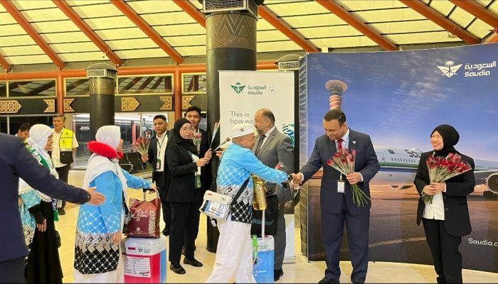444 Jemaah Haji Kloter Perdana Kota Bekasi Tiba di Tanah Air