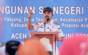 Al-Farlaky Letakkan Batu Pertama Pembangunan SDN Teumpeun