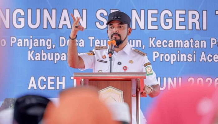 Al-Farlaky Letakkan Batu Pertama Pembangunan SDN Teumpeun