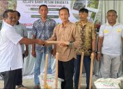 Wabup Aceh Tamiang Serahkan Bantuan untuk Petani Sawit