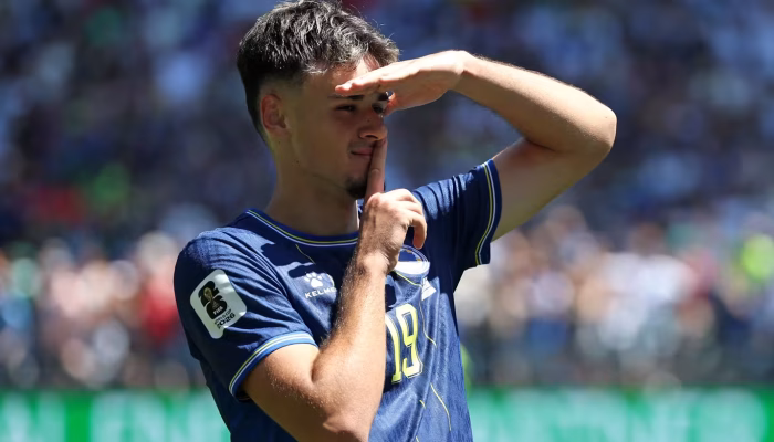 Alajbegovic Bersinar, Bosnia Jaga Asa Lolos ke Babak Gugur