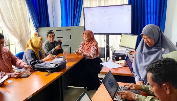 Diskominfo Bener Meriah Fasilitasi TTE untuk Kepala Sekolah