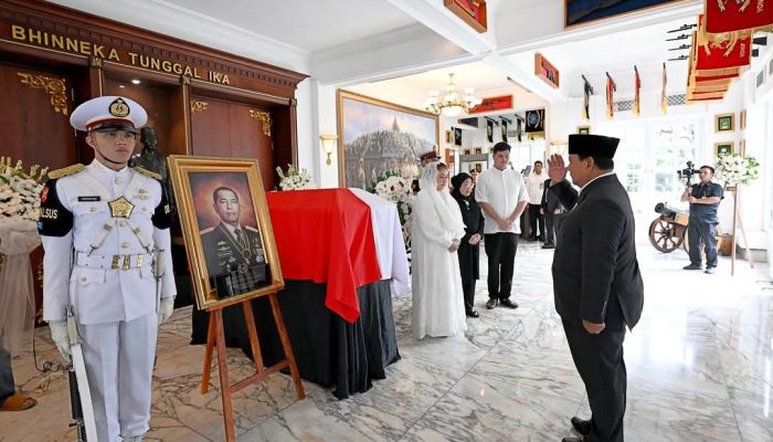 Prabowo Beri Penghormatan Terakhir untuk Ryamizard Ryacudu