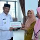 Wabup Bener Meriah Serahkan Bantuan Modal Usaha