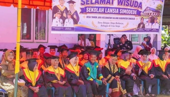57 Lansia Simeulue Diwisuda, Gempita Resmi Diluncurkan