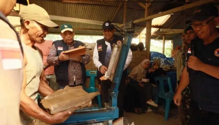 Warga Pidie Jaya Dilatih Olah Lumpur Banjir Jadi Genting