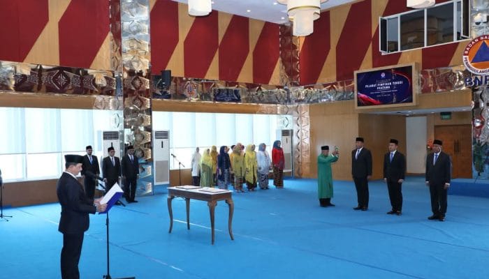 Kepala BNPB Lantik Tiga Pejabat Strategis