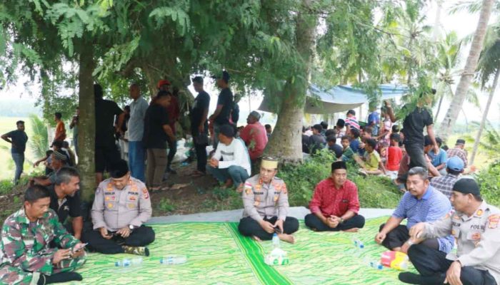 Kapolres Lhokseumawe Hadiri Khanduri Blang di Nisam