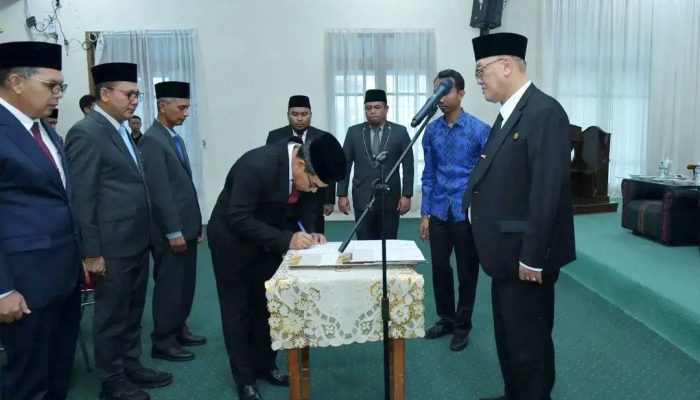 Bupati Tagore Lantik Empat Pejabat Pimpinan Tinggi Pratama