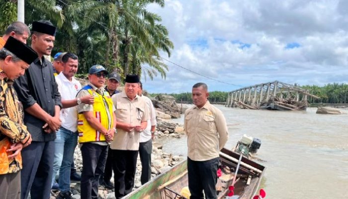 Anggota DPR RI Tinjau Infrastruktur Rusak di Nagan Raya