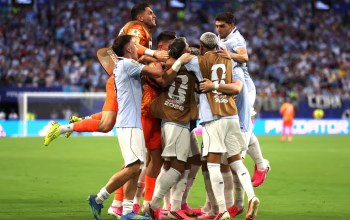 Gol Maxi Araujo Selamatkan Uruguay dari Kekalahan Arab Saudi