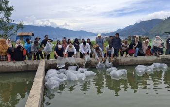Wabup Aceh Tengah Tebar 10.000 Benih Ikan di Bebesen
