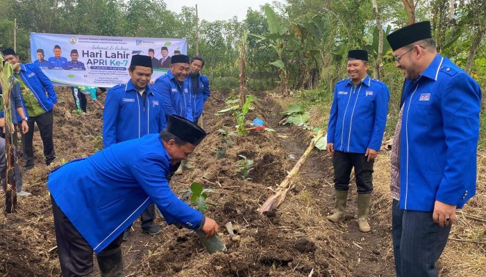 Penghulu se-Aceh Tanam 933 Pohon Sambut Harlah APRI Ke-7