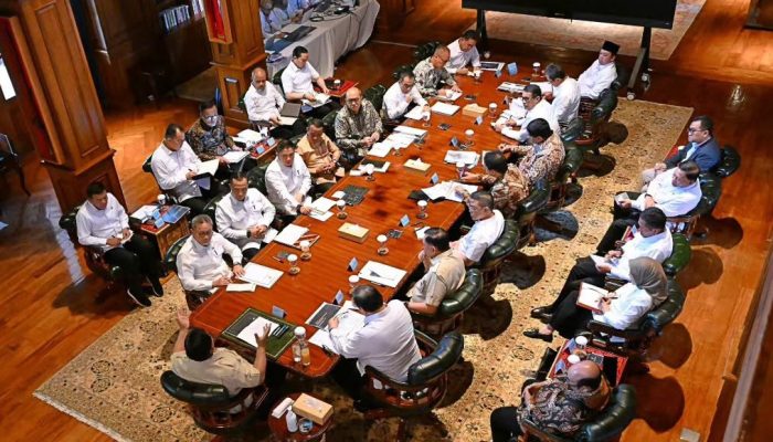 Prabowo Tetapkan Harga Khusus BBM Bagi Nelayan Kapal Menengah
