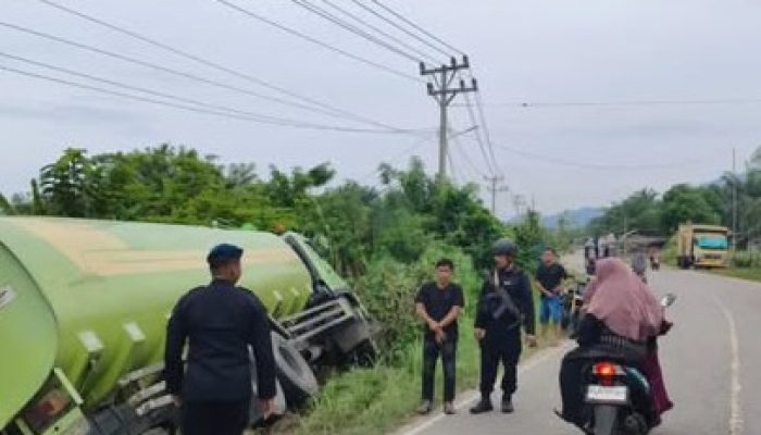 Kecelakaan Tunggal Mobil Tangki CPO Terjadi di Trumon Tengah