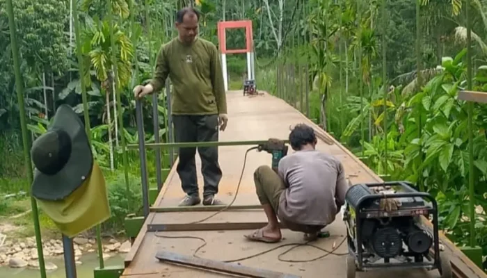 Rehab Jembatan Gantung Sawang Capai Progres 82,65 Persen