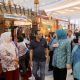 Ketua Dekranasda Aceh Tinjau Stand Kerajinan Aceh di Makassar