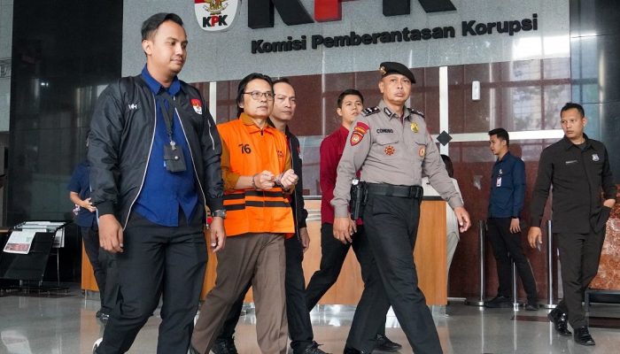KPK Tahan Mantan Sekjen MPR, Dugaan Gratifikasi Rp30 Miliar