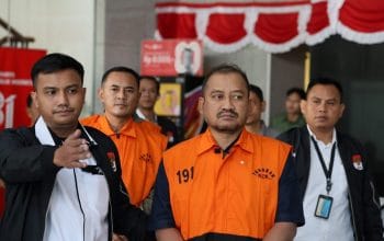 KPK Tahan Bupati Pemalang dan Tiga Tersangka Kasus Pemerasan